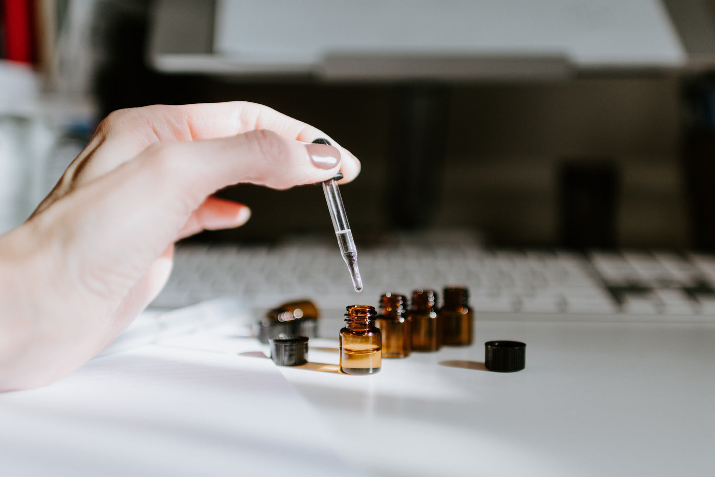 CBD-Öl Dosierung:  So viel CBD sollten Sie nehmen  